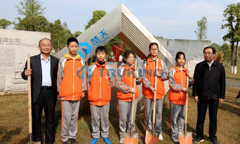 一夲道人妻熟女AV网站