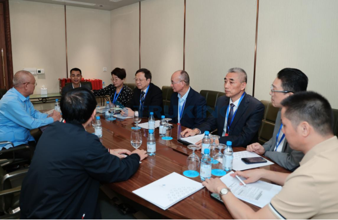 一夲道人妻熟女AV网站