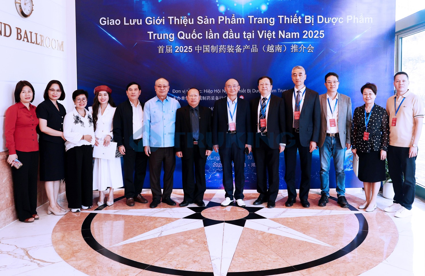 一夲道人妻熟女AV网站