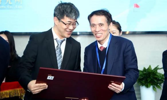 一夲道人妻熟女AV网站